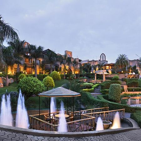 The Corinthians Resort And Club Pune Exterior foto The Oberoi, Gurgaon