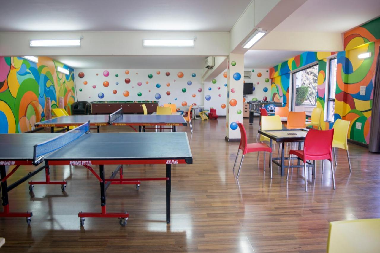 The Corinthians Resort And Club Pune Exterior foto The table tennis room